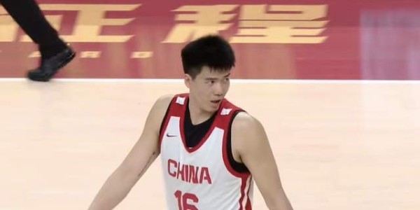 官方登录通道-群星闪耀，中国男篮热身赛小胜，王俊杰抢11个进攻篮板，徐昕10+8